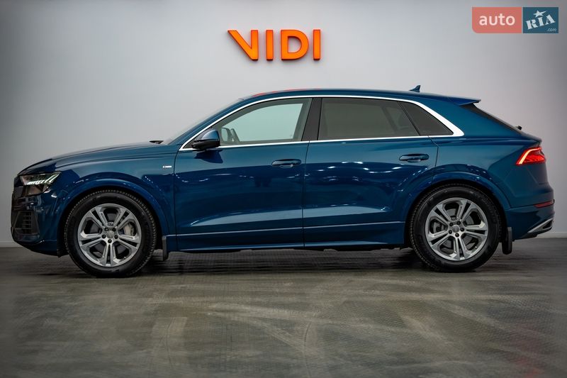 Внедорожник / Кроссовер Audi Q8 2018 в Киеве