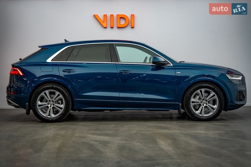 Внедорожник / Кроссовер Audi Q8 2018 в Киеве