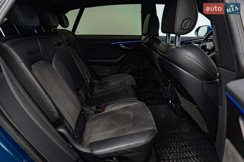 Внедорожник / Кроссовер Audi Q8 2018 в Киеве