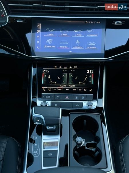 Внедорожник / Кроссовер Audi Q8 2020 в Киеве