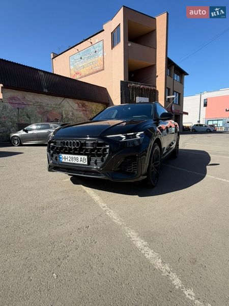 Внедорожник / Кроссовер Audi Q8 2023 в Дубно
