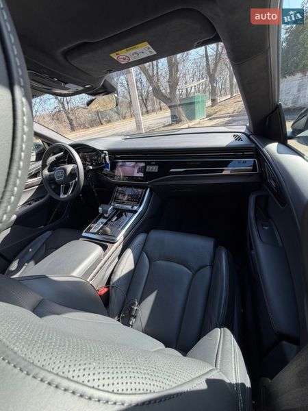 Внедорожник / Кроссовер Audi Q8 2023 в Дубно