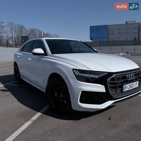 Внедорожник / Кроссовер Audi Q8 2023 в Полтаве