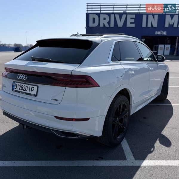 Внедорожник / Кроссовер Audi Q8 2023 в Полтаве