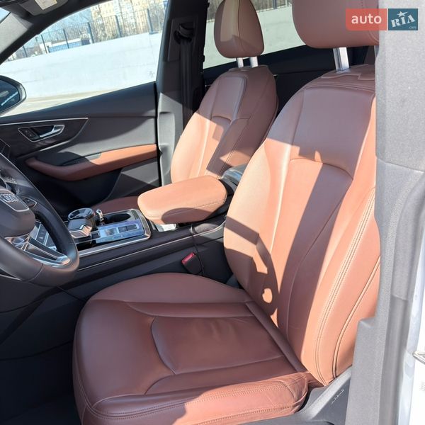 Внедорожник / Кроссовер Audi Q8 2023 в Полтаве