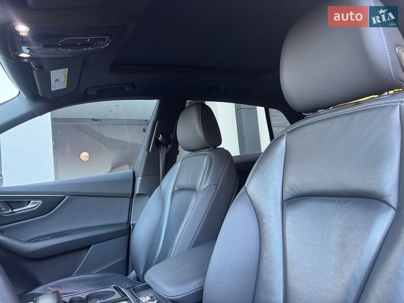 Позашляховик / Кросовер Audi Q8 2018 в Києві