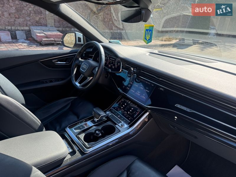 Позашляховик / Кросовер Audi Q8 2018 в Києві