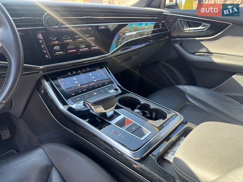 Позашляховик / Кросовер Audi Q8 2018 в Києві