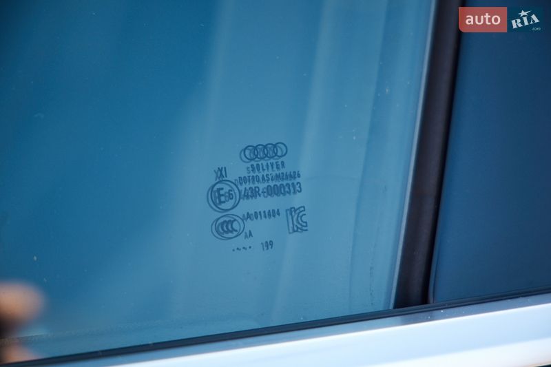 Внедорожник / Кроссовер Audi Q8 2019 в Киеве