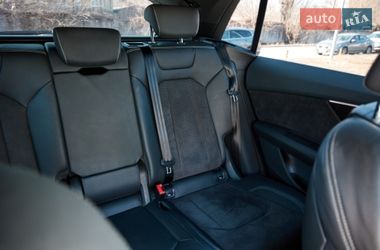 Внедорожник / Кроссовер Audi Q8 2019 в Киеве