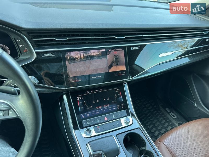 Позашляховик / Кросовер Audi Q8 2020 в Ужгороді