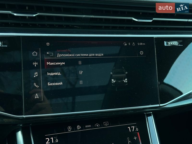 Позашляховик / Кросовер Audi Q8 2020 в Ужгороді