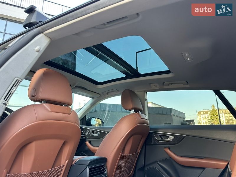 Позашляховик / Кросовер Audi Q8 2020 в Ужгороді