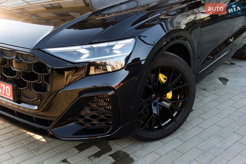 Позашляховик / Кросовер Audi Q8 2020 в Ужгороді