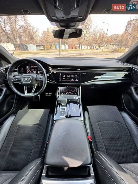 Внедорожник / Кроссовер Audi Q8 2019 в Запорожье