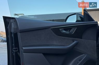 Внедорожник / Кроссовер Audi Q8 2021 в Черновцах