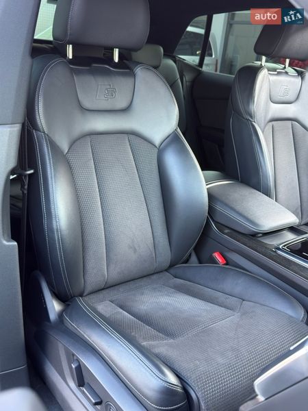 Внедорожник / Кроссовер Audi Q8 2021 в Черновцах