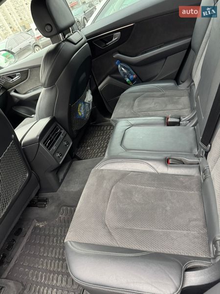 Внедорожник / Кроссовер Audi Q8 2020 в Киеве