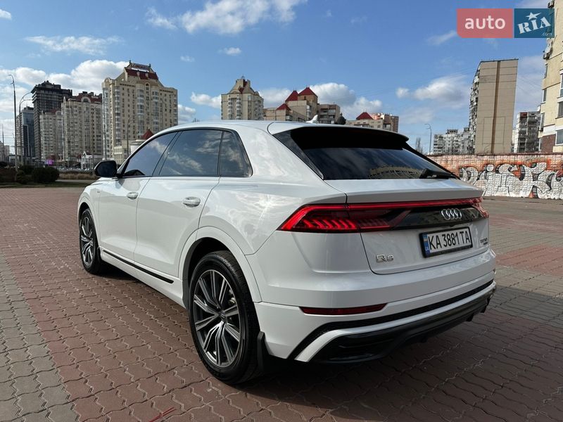 Внедорожник / Кроссовер Audi Q8 2019 в Киеве