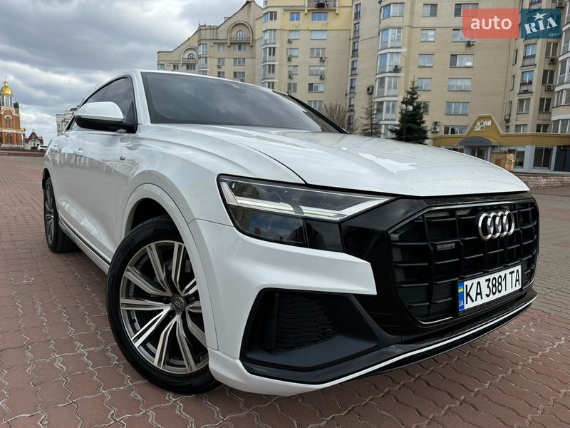 Внедорожник / Кроссовер Audi Q8 2019 в Киеве
