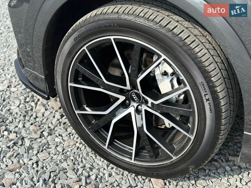 Позашляховик / Кросовер Audi Q8 2018 в Львові