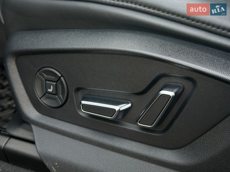 Позашляховик / Кросовер Audi Q8 2018 в Львові