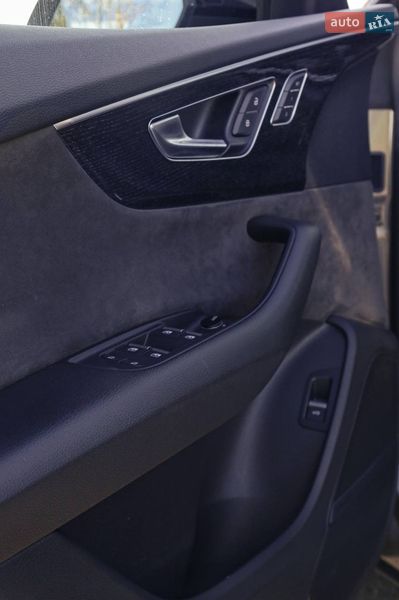 Внедорожник / Кроссовер Audi Q8 2018 в Одессе фото 22 Внедорожник / Кроссовер Audi Q8 2018 в Одессе