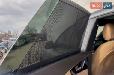 Внедорожник / Кроссовер Audi Q8 2020 в Киеве