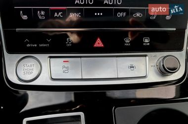 Внедорожник / Кроссовер Audi Q8 2020 в Киеве