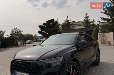Позашляховик / Кросовер Audi Q8 2019 в Львові