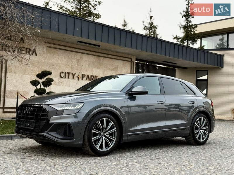 Позашляховик / Кросовер Audi Q8 2018 в Львові