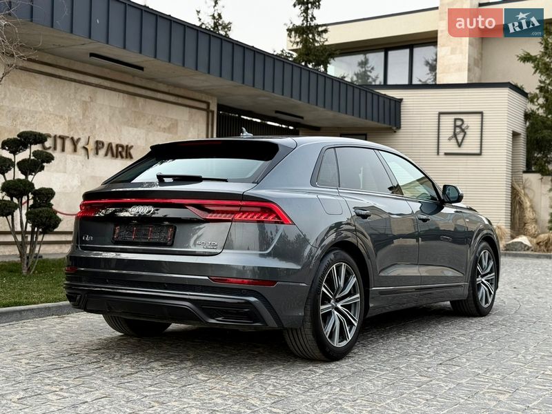 Позашляховик / Кросовер Audi Q8 2018 в Львові