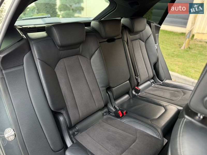 Позашляховик / Кросовер Audi Q8 2018 в Львові