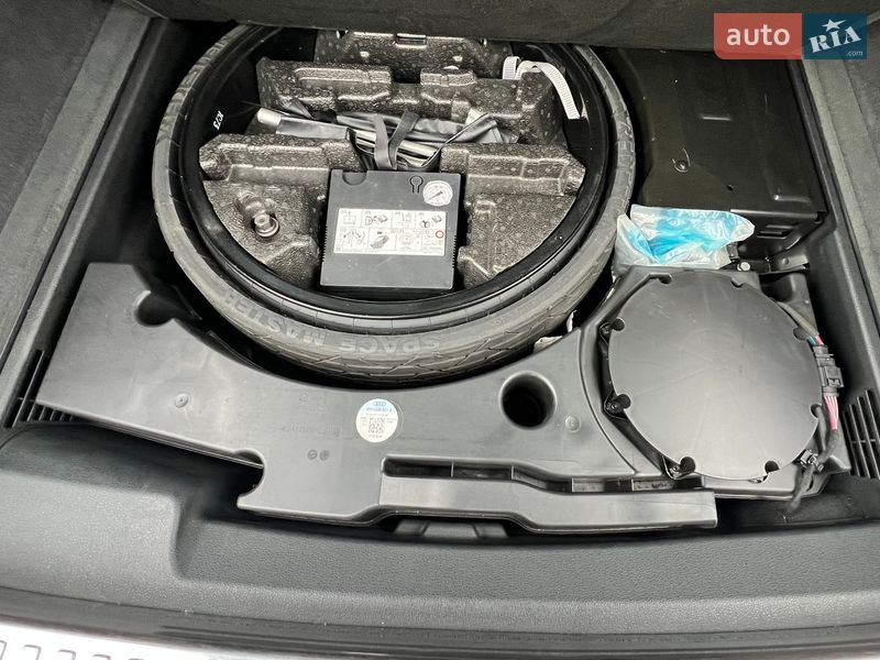 Позашляховик / Кросовер Audi Q8 2020 в Мукачевому