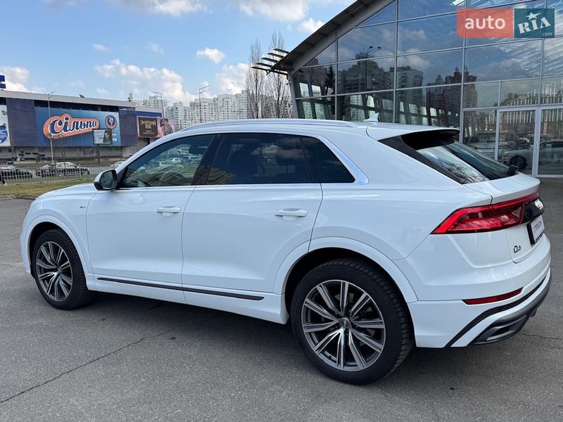 Внедорожник / Кроссовер Audi Q8 2018 в Киеве