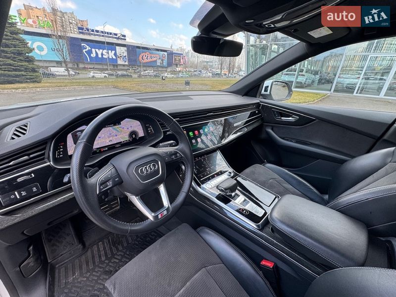 Внедорожник / Кроссовер Audi Q8 2018 в Киеве