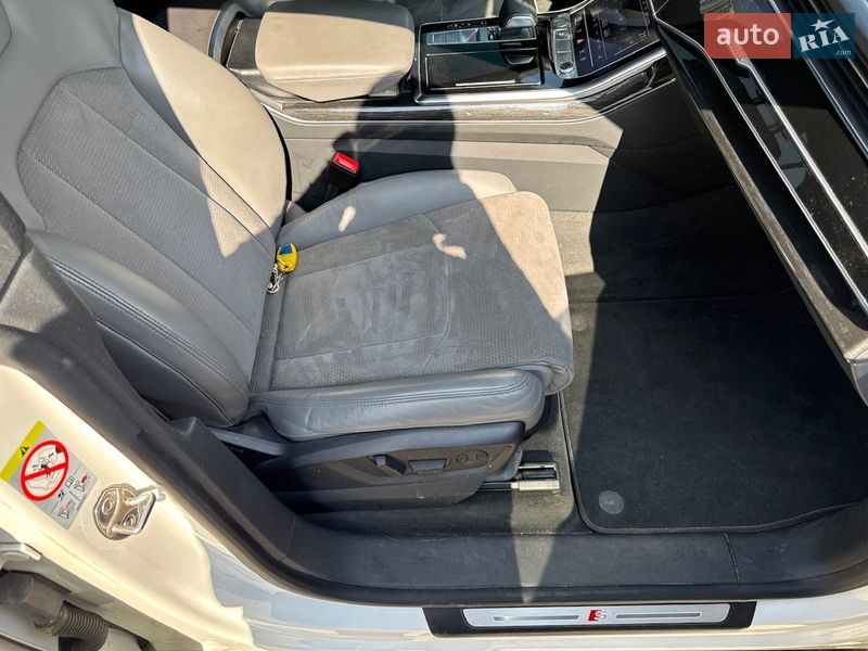 Внедорожник / Кроссовер Audi Q8 2019 в Киеве