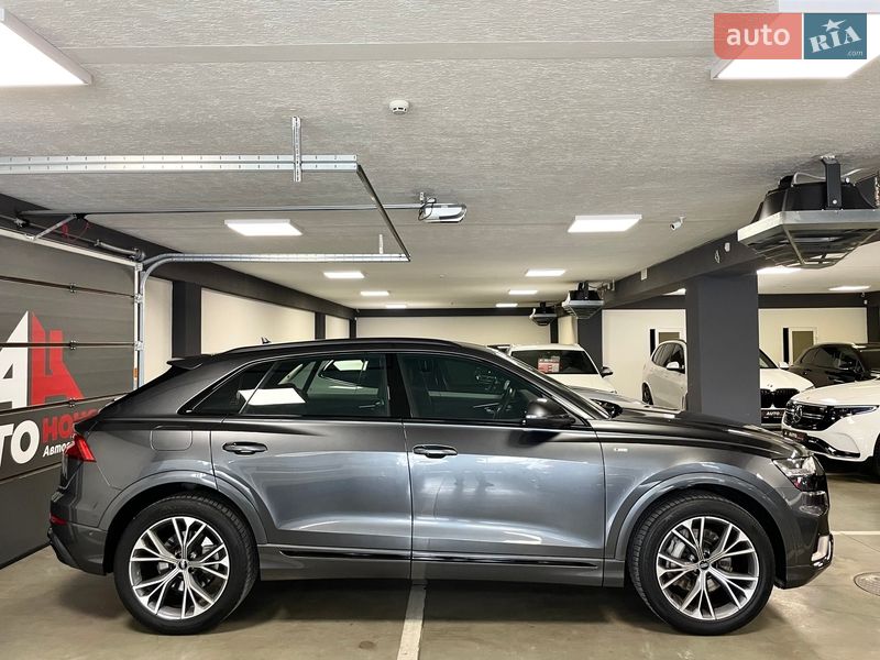 Внедорожник / Кроссовер Audi Q8 2023 в Львове
