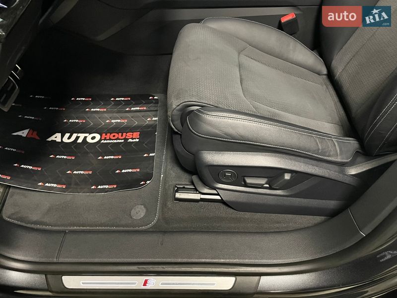 Внедорожник / Кроссовер Audi Q8 2023 в Львове