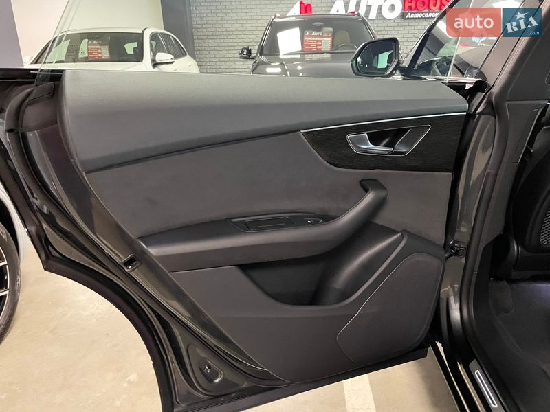 Внедорожник / Кроссовер Audi Q8 2023 в Львове