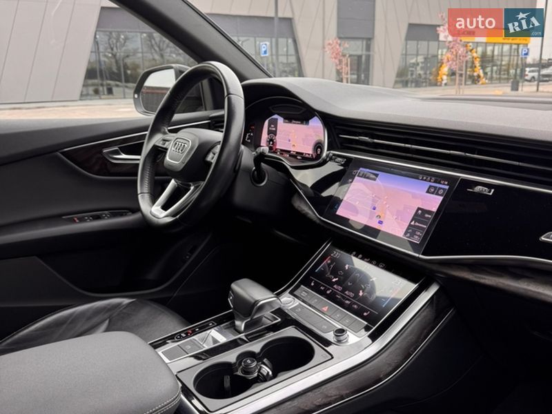 Позашляховик / Кросовер Audi Q8 2018 в Києві фото 10 Позашляховик / Кросовер Audi Q8 2018 в Києві