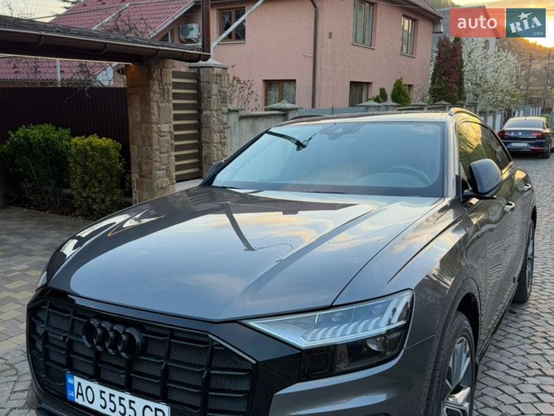 2020 Audi Q8, VIN WAUZZZF18MD014144:plate — фото 1 (autoria)