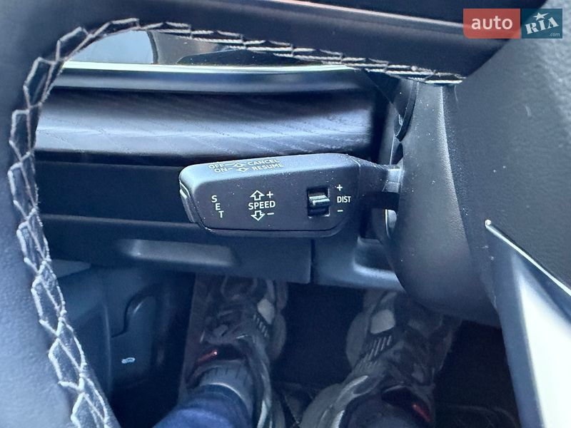Внедорожник / Кроссовер Audi Q8 2022 в Киеве
