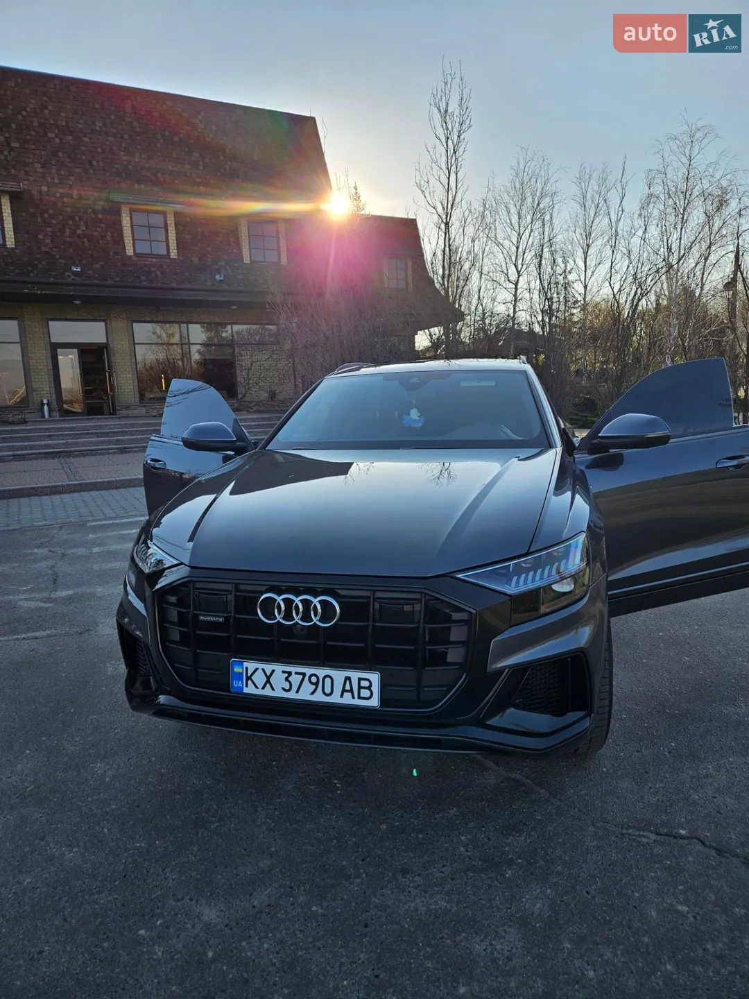 2019 Audi Q8 - фото 1