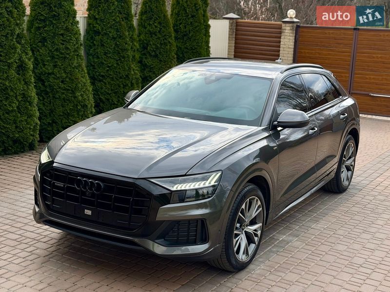 2022 Audi Q8, VIN WAUZZZF19ND018012:plate — фото 1 (autoria)