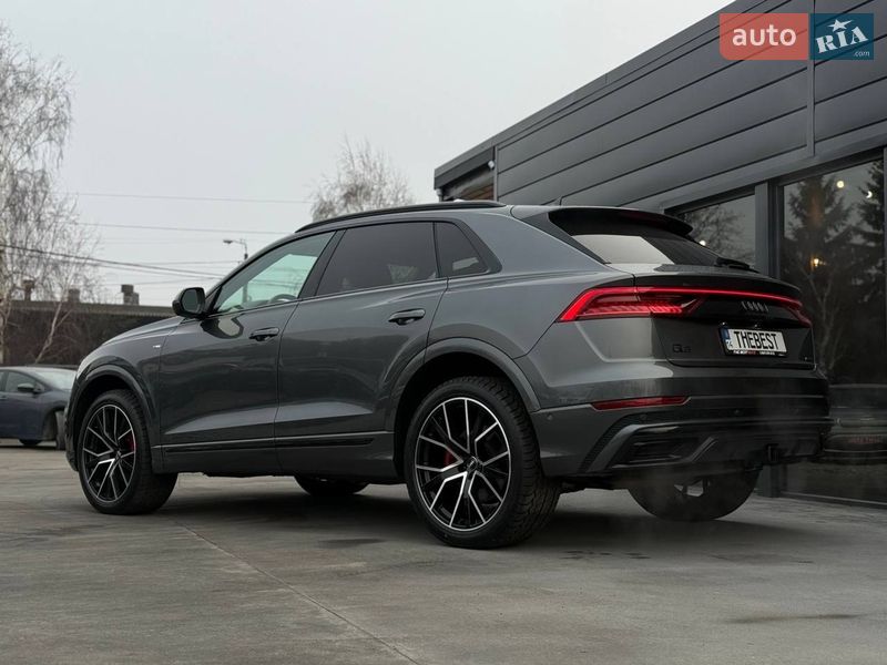 Позашляховик / Кросовер Audi Q8 2019 в Рівному