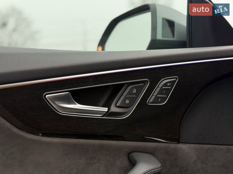 Позашляховик / Кросовер Audi Q8 2019 в Рівному