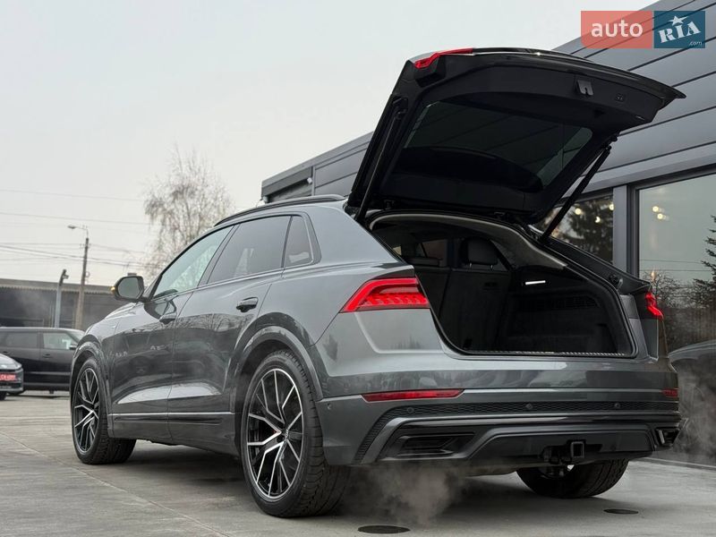 Позашляховик / Кросовер Audi Q8 2019 в Рівному