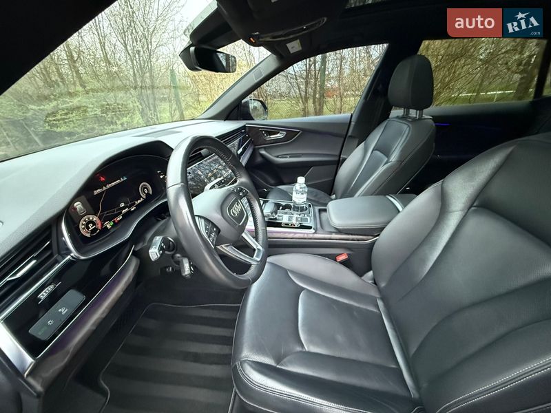 Внедорожник / Кроссовер Audi Q8 2019 в Львове