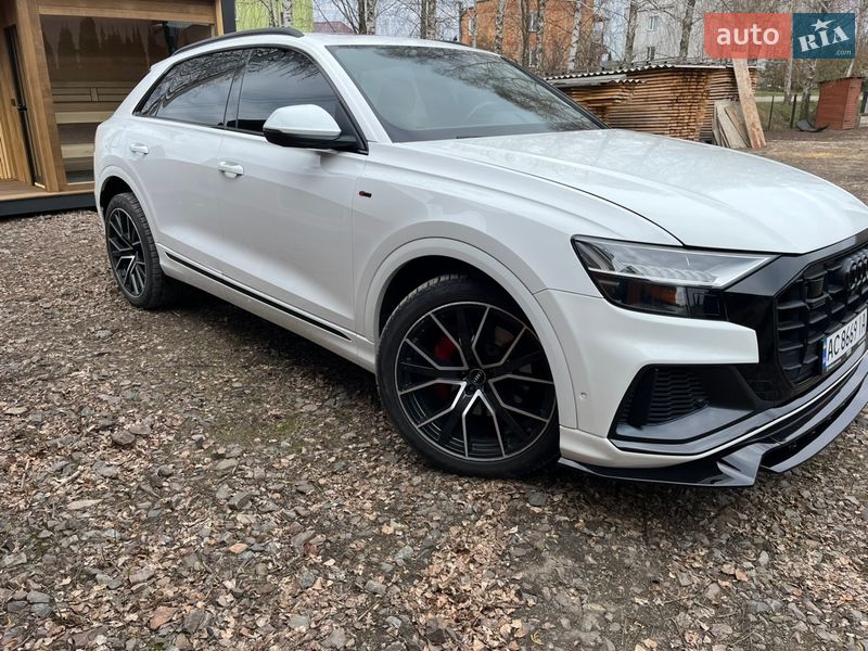 Позашляховик / Кросовер Audi Q8 2019 в Ковелі